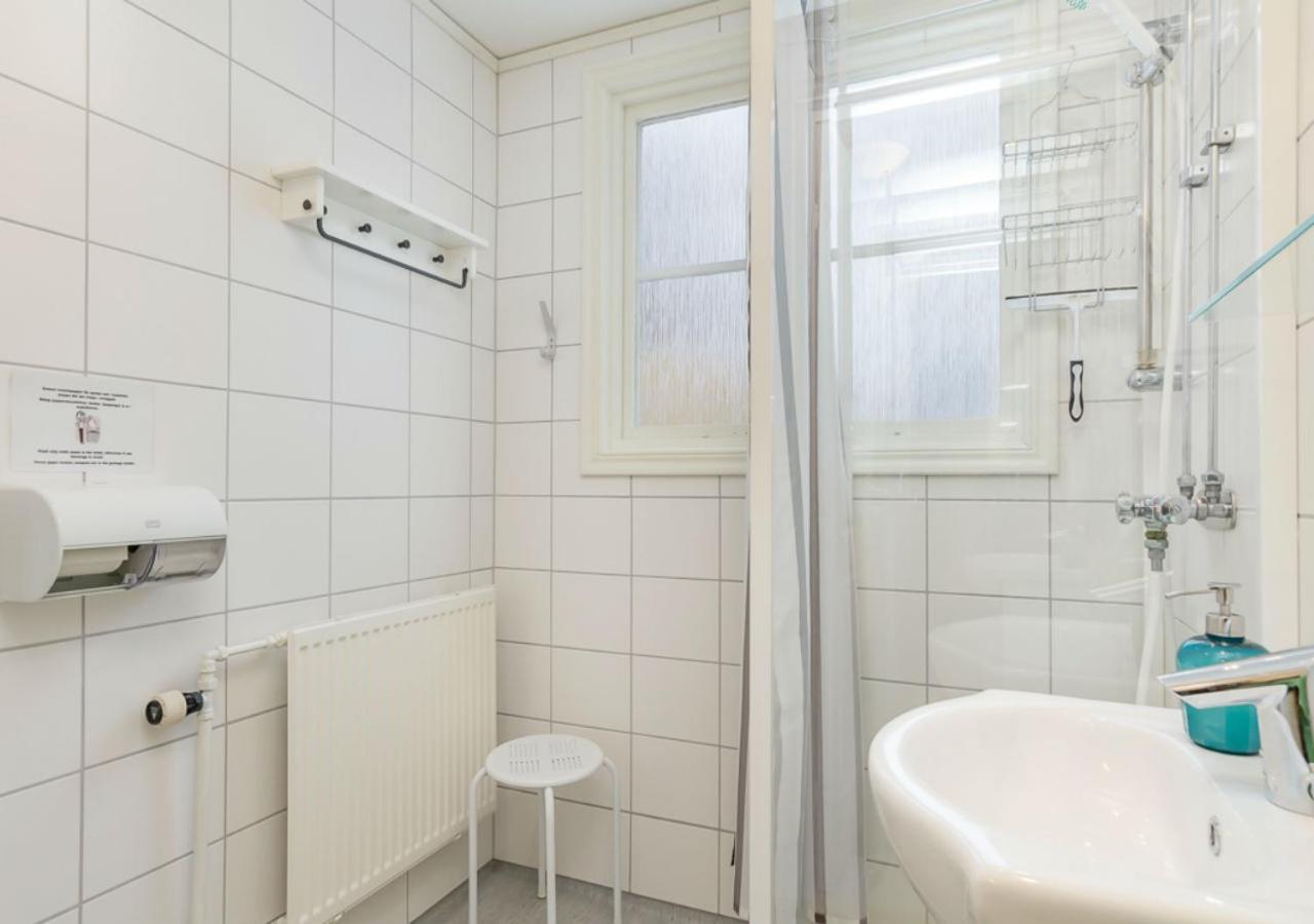 Malmgardens Vandrarhem B&B Strängnäs Buitenkant foto